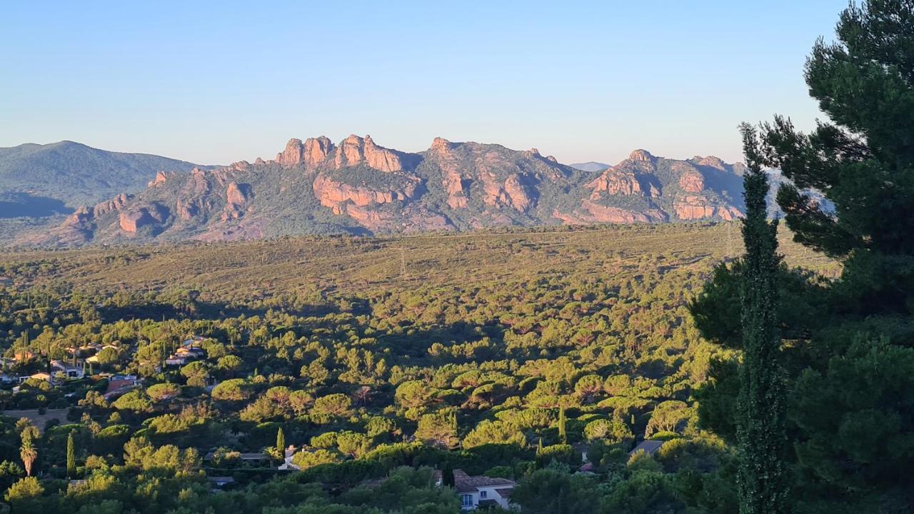 Corniche du Paradis Roquebrune-sur Argens Exterior foto